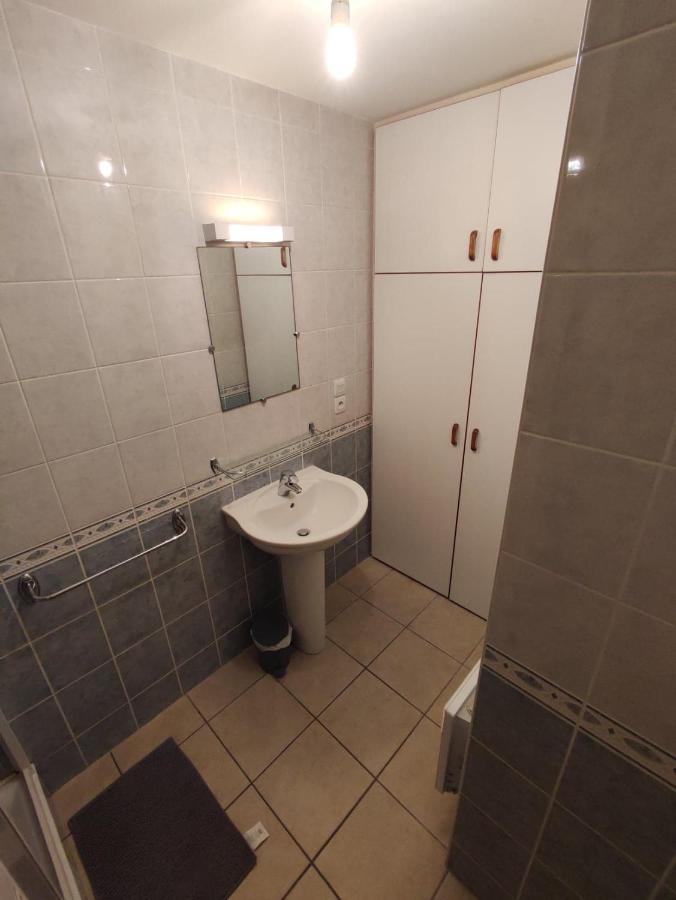 Studio 2 Personnes En Centre Ville Saint-Pierre-de-Plesguen Ngoại thất bức ảnh